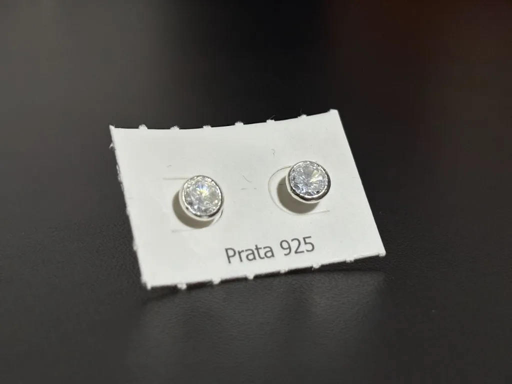 Brinco Ponto de Luz Chatô / Engaste Inglês Prata 925