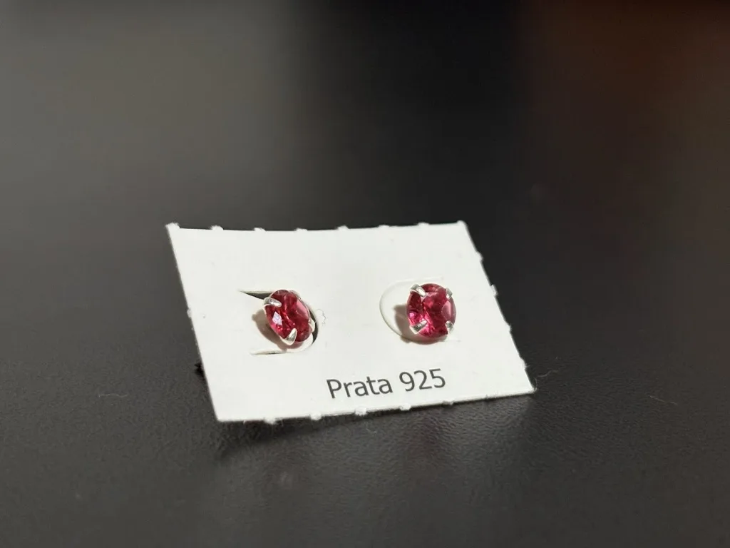 Brinco Ponto de Luz Vermelho Zircônia Prata 925